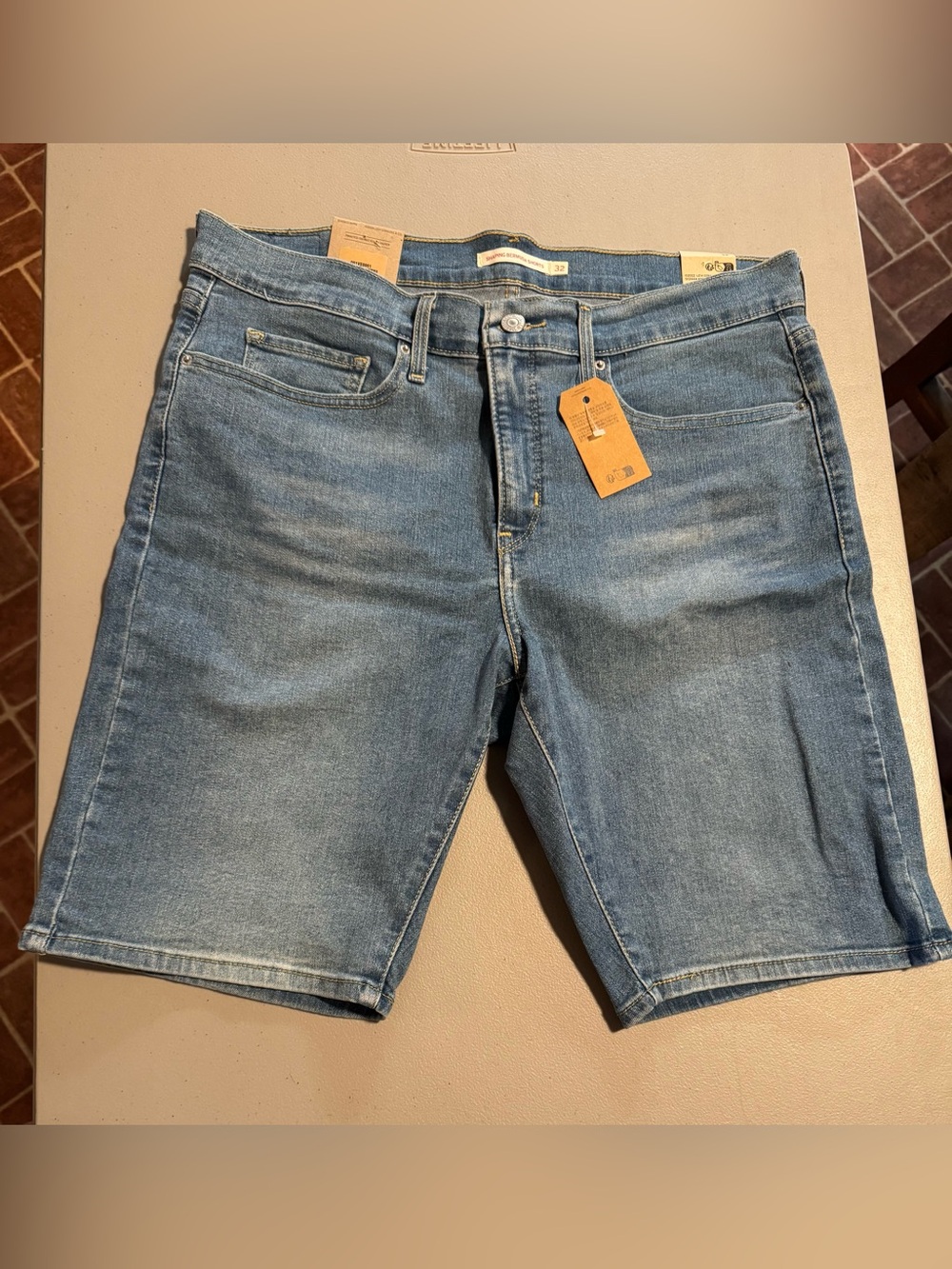 NWT Levi's Light Blue Denim Jean Bermuda Shorts Size 32